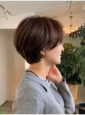 艶感カラーの大人ショートボブ前髪長め白金台