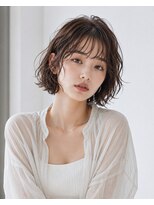 ソル(Sol) ラフな抜け感が可愛い、ウェットニュアンスボブ