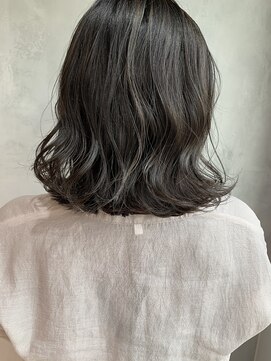 キチ(kichi.) [kichi.] ハイライト×カーキグレージュ