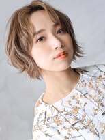 無垢(muku)&nbsp;大人可愛い小顔美髪ツヤ髪くすみブラウンセンター分けボブAA3