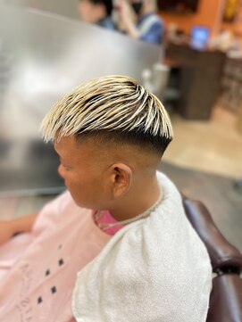 銀座マツナガ 神田店 30代40代メンズ刈り上げフェード短髪バーバースタイルワイルド