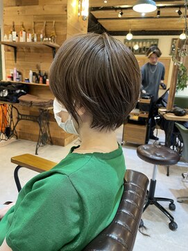 チリンバイロストシティー(Chillin by LOSTCITY) ショートボブ髪質改善白髪ぼかし