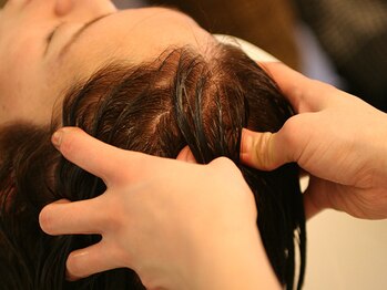 ヴィラ アンド テラス(Villa X terrace)の写真/頭皮環境を整えて、髪のお悩みを解決！髪も心も癒される極上のヘッドスパtimeをお過ごしください♪