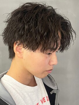 バース バイ ハピネス(BIRTH by happiness) 奈良メンズ縦落ちツイストスパイラルセンターパート