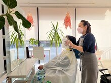 泡パックの施術風景です＾＾*もちもちすべすべになります。