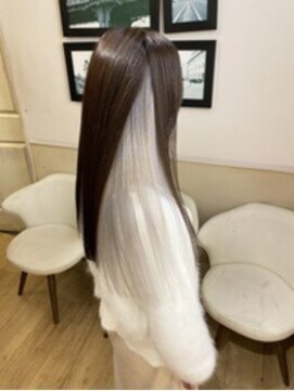 アルーシェウィズスカイ 原宿(Alushe with Sky) インナーカラーホワイト/ホワイトカラー/ダブルカラー/インナー