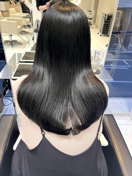 ループス(Roops) Roops高石奈月 酸性ストレート×地毛風、透明感グレージュ♪