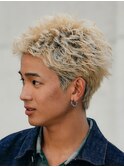 渋谷スパイキーショートアップバンクフェザーショートパーマ