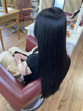 ルネッサンスヘアー ラファエロ(RAFFAELLO) ナチュラルストレート×艶ブラック