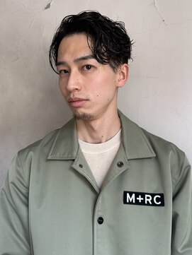 ランプ 代官山(the lamp) ニュアンスパーマ刈り上げ黒髪ショート 大人ナチュラル