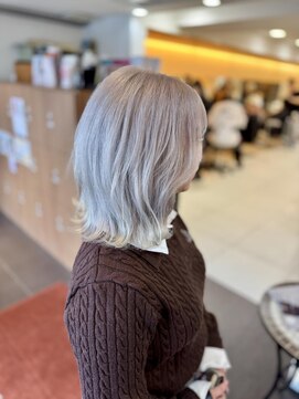 ニューヨークニューヨーク 桂店(NYNY) ☆20代30代40代/ホワイトカラー外ハネミディアムボブ