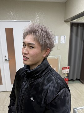 ラヴィット 横浜店(LUVIT) ホワイトベージュスパイキーショート