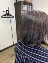パーマ屋カラフル&nbsp;艶と自然を両立させる縮毛矯正