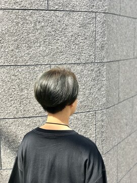 シュシュ(shushu) ボーイッシュショート×ブルーアッシュノンジアミン