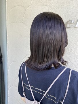 リベラル(liberal) 諏訪葵切りっぱなし外ハネボブ/シークレットハイライト/うる艶髪