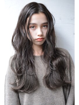 ロイジー(roijir) 表参道 roijir センターパート× アッシュグレージュ