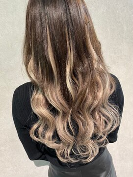 レヴェリー(REVERIE) #プルエクステ#グラデーションカラー#ロングヘアー