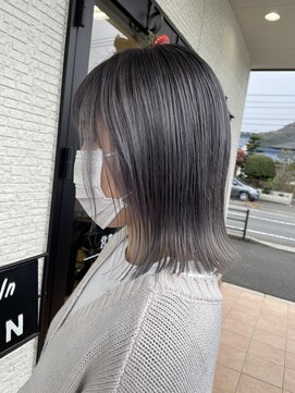 リリー ヘアーアンドビューティー(Lily) ハイトーンカラー