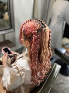 リエラ 新宿(RIERA) 編みたらしハーフツイン