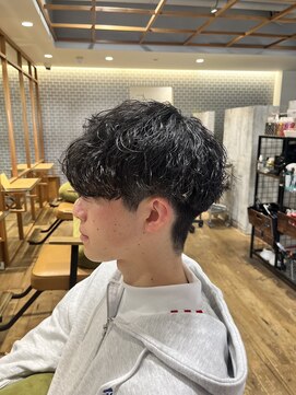 クラップス 京急富岡(CLAPS) シャドウパーマ