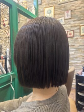 ヘアーラウンジ アンフィ 井土ヶ谷(Hair Lounge Anphi) 切りっぱなしボブ♪