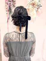サロン ド ユーア(salon de yuua) オトナかわいいヘアアレンジ ベロアリボン