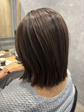 エレノア 越谷(Eleanor) ナチュラル細筋ハイライト/寒色ベージュ【RIE】