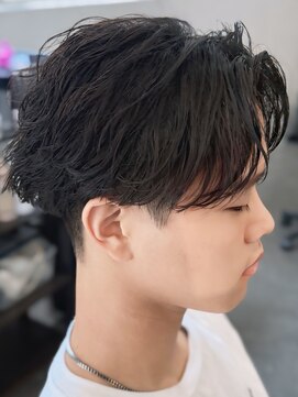 バース バイ ハピネス(BIRTH by happiness) 奈良men's緩めツイストフェザーパーマフェザーショート