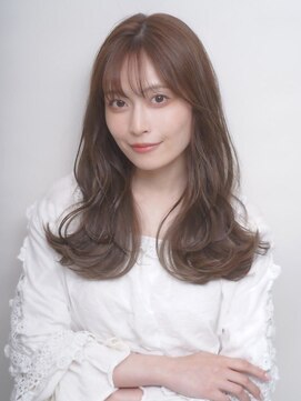 セプト 天神大名(SEPT.) グレージュカラー セミロング ゆる巻き 顔周りカット