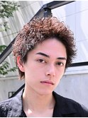 今流行りの無造作刈り上げないツイストスパイラルショートパーマ