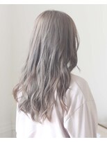 リリー ヘアー デザイン(LILY HAIR DESIGN) 透明感　トリプルカラー　ロングスタイル