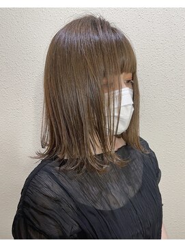 ブロンド 町田(BLONDE) オリーブグレージュ×外ハネミディ