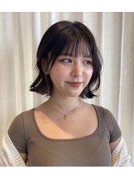 ビュートリアム 七里ヶ浜(BEAUTRIUM) インナーカラー切りっぱなし外はねボブ