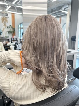 エイト 立川店(EIGHT) ☆ホワイトミルクベージュ☆