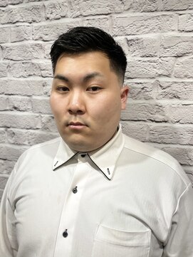 グレイスフル バーバープラチナム 六本木店(Graceful Barber platinum) フェード/スキンフェード/ビジネス/黒髪/ショート/スーツ