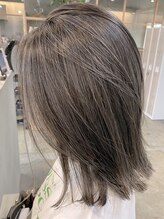 Q:仕上げにスタイリングしてくれますか?[横浜駅/髪質改善/ケアブリーチ/ダブルカラー/酸性ストレート]