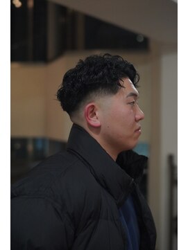 グランクラブ(GRANCLUB) カット　パーマ　フェード　シェービング　ヘッドスパ