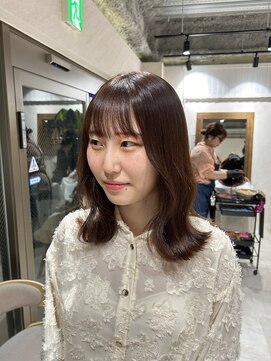 アドア 横浜(ADORE) 【ADORE 横浜】ほんのりピンクブラウン×くびれミディアム