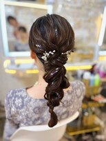 結婚式 二次会 お呼ばれ 編みおろし×ラメwax×パールアクセ