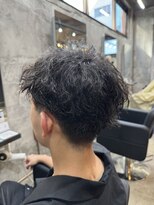 カーニー 上野(kearny)&nbsp;ツイストスパイラルパーマ縦落ちパーマメンズ波巻きパーマ