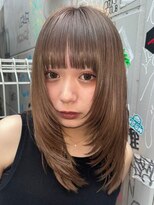 ノイ(noi)&nbsp;顔周りレイヤーカットくびれヘアミルクティーベージュカラー