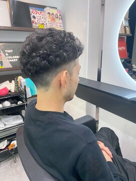 グランドライン(GRAND LINE) 《GRANDLINE友田千栄》海外風メンズパーマスペインカール