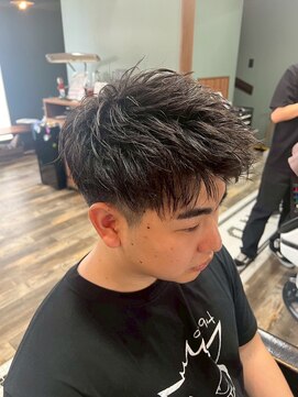 スタンドバーバー 柏(STAND BARBER) スペインカール/スパイキーショート/ブルーブラック