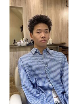 ルースト 京都四条大宮店(ROOST) スパイキーショート