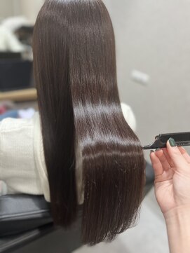 フィー 仙台店(fee) ナチュラルなブラウンカラー