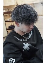 シークレットミラーズ(SECRET MIRRORS)&nbsp;ツイストスバイラルパーマ×ホワイトハイライト