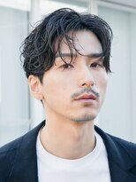 フィフス 栄(fifth)&nbsp;名古屋栄フェザーパーマセンターパート毛流れ無造作ニュアンス