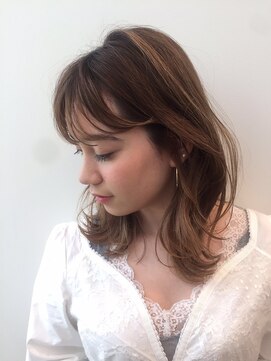 ジュイール(jouir) 外国人風ハイライトブレンドヘルシーレイヤースタイル[30代40代]