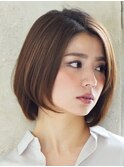 大人の愛されショートボブ