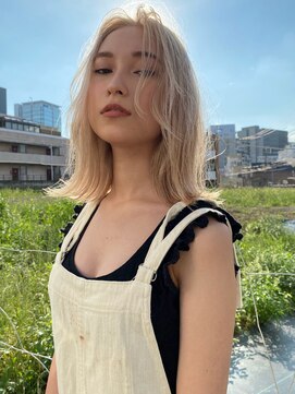 メロウ(MELLOW) 外国人風　/ ハイトーンベージュ